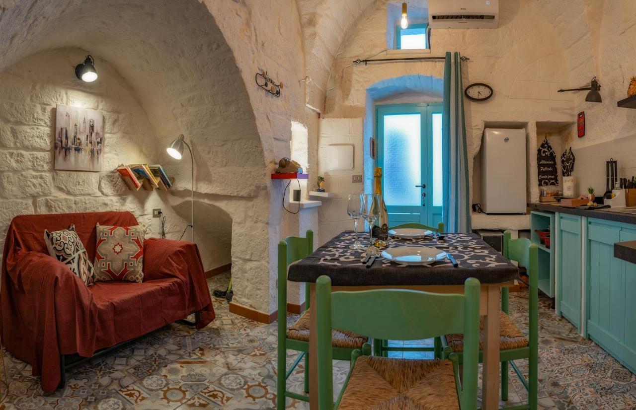 Casa Vacanze “House On The Left” Челье-Мессапика Экстерьер фото